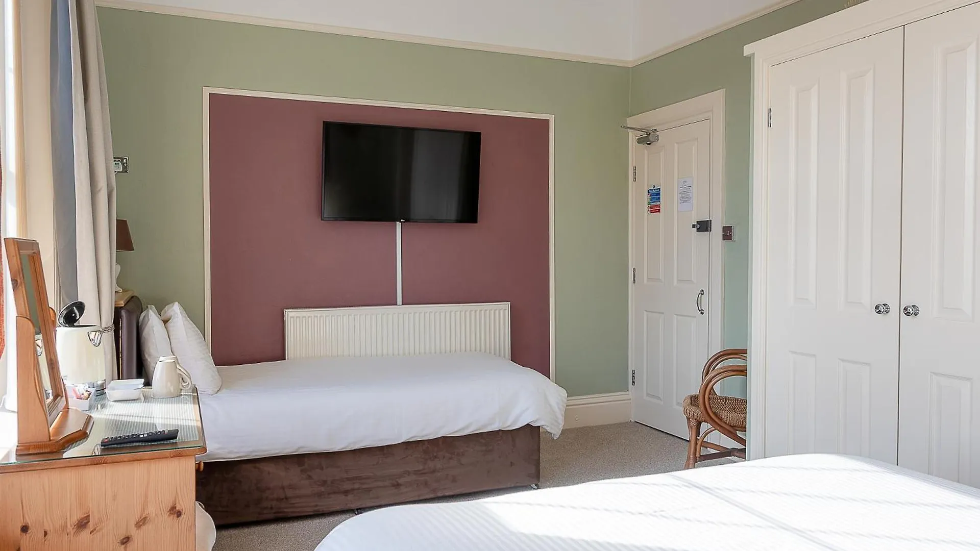 Crescent Bed & Breakfast