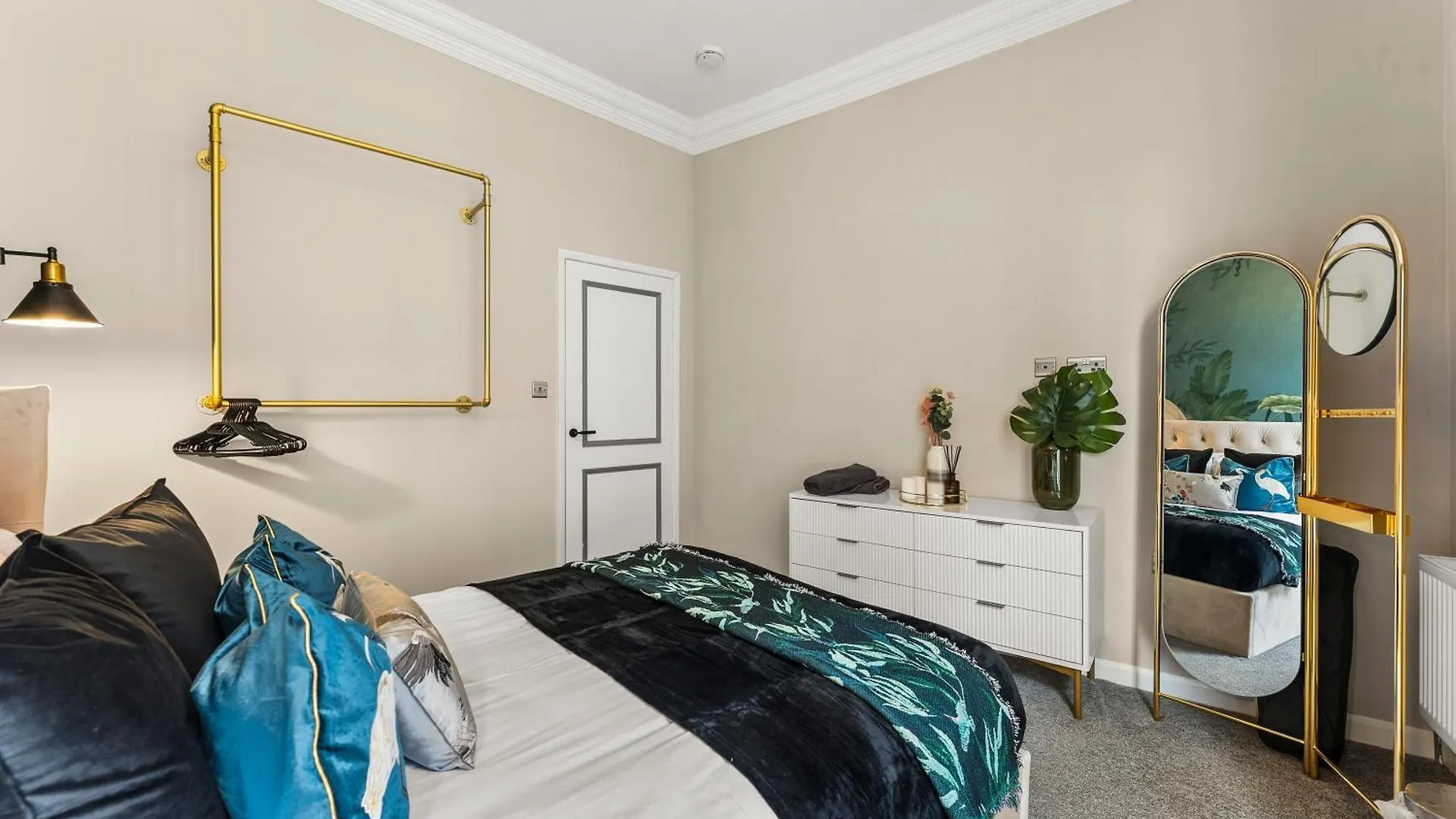 30 Percent Off! The Exquisite Gems Of - Garden Terrace Apartment *