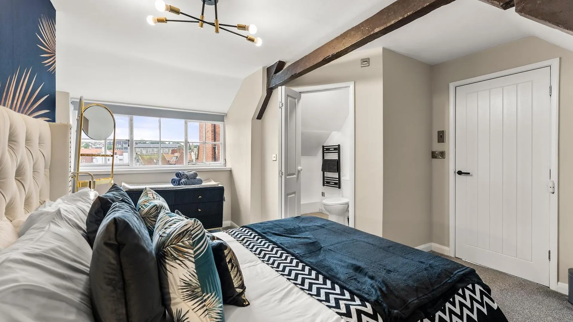 Apartment 30 Percent Off! The Exquisite Gems Of - Garden Terrace