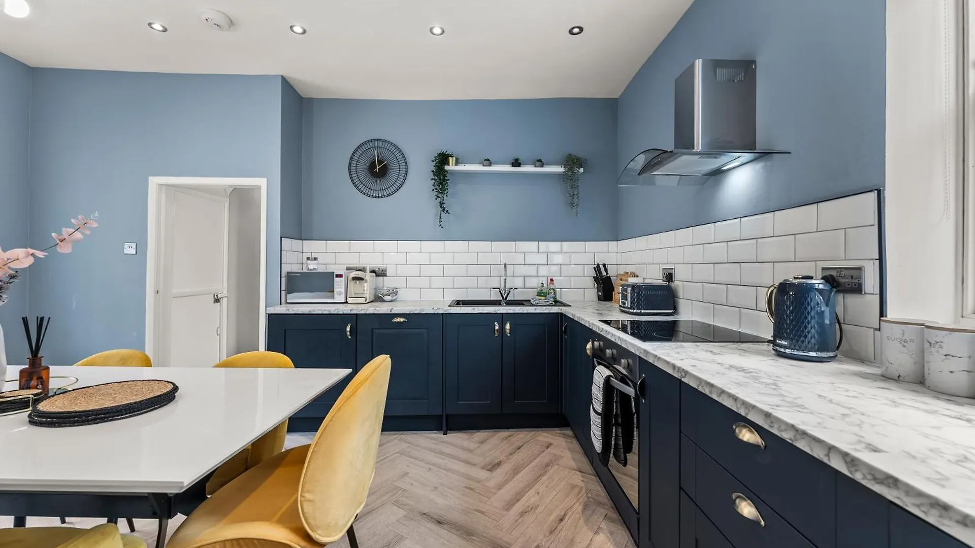 30 Percent Off! The Exquisite Gems Of - Garden Terrace Apartment *