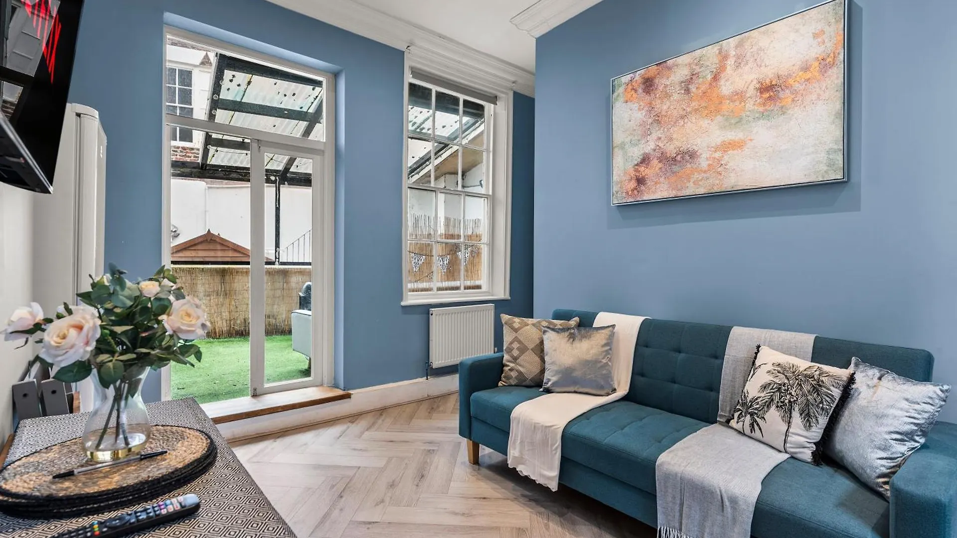 30 Percent Off! The Exquisite Gems Of - Garden Terrace Apartment Whitby