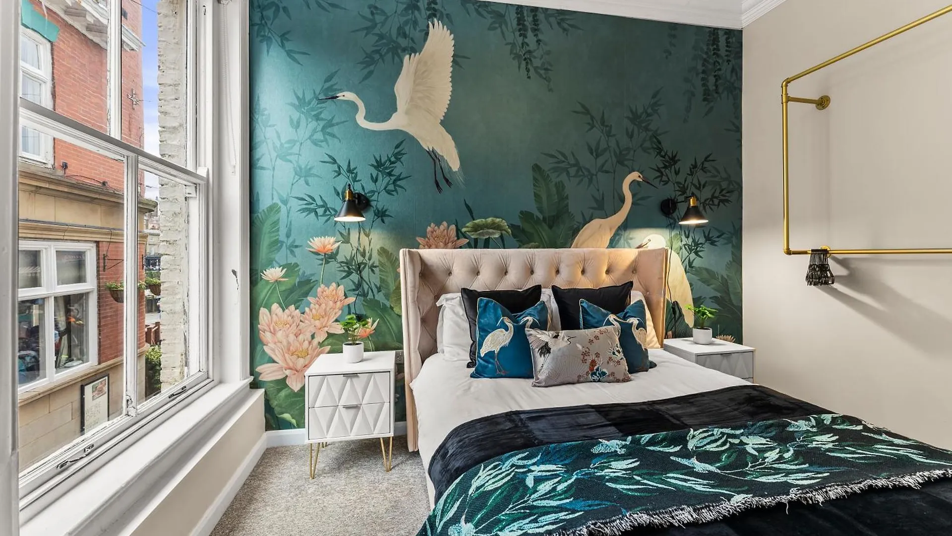 30 Percent Off! The Exquisite Gems Of - Garden Terrace *