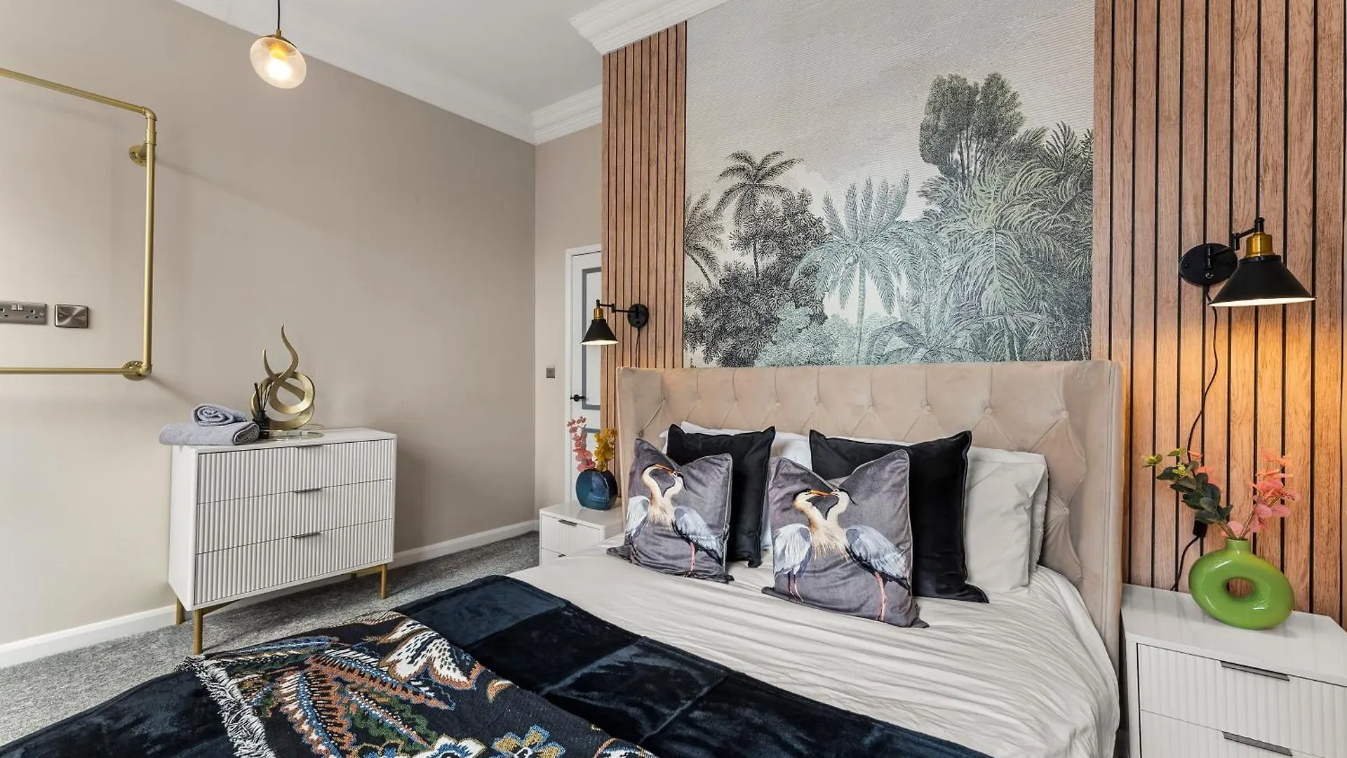 Apartment 30 Percent Off! The Exquisite Gems Of - Garden Terrace *