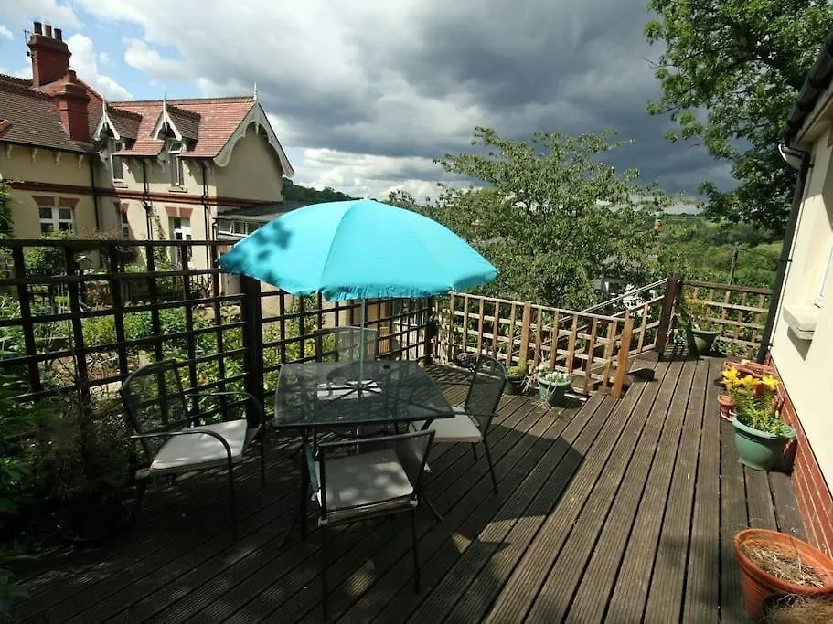 Apartment The Tree House