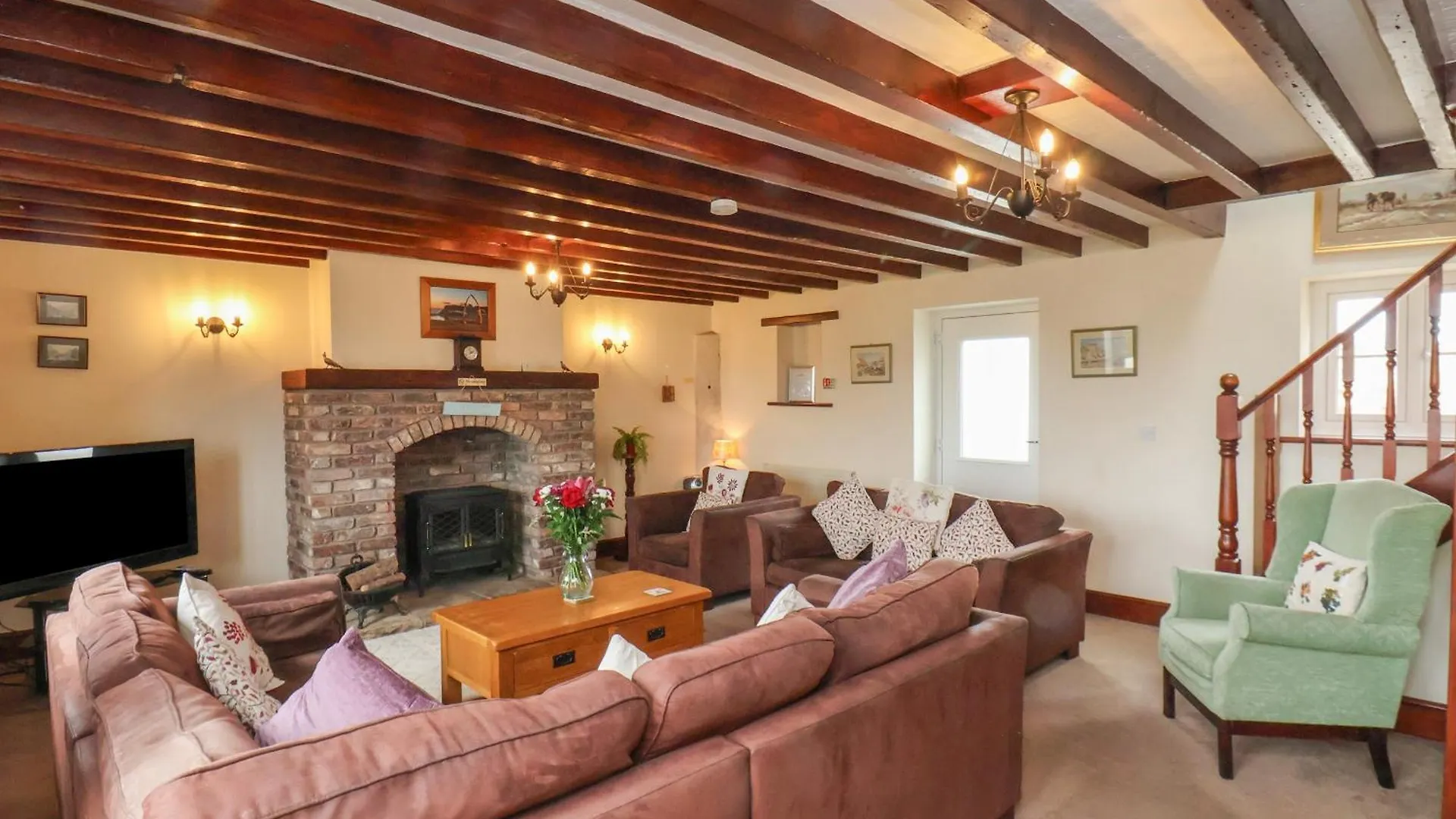Whalebone At Broadings Farm Holiday home *