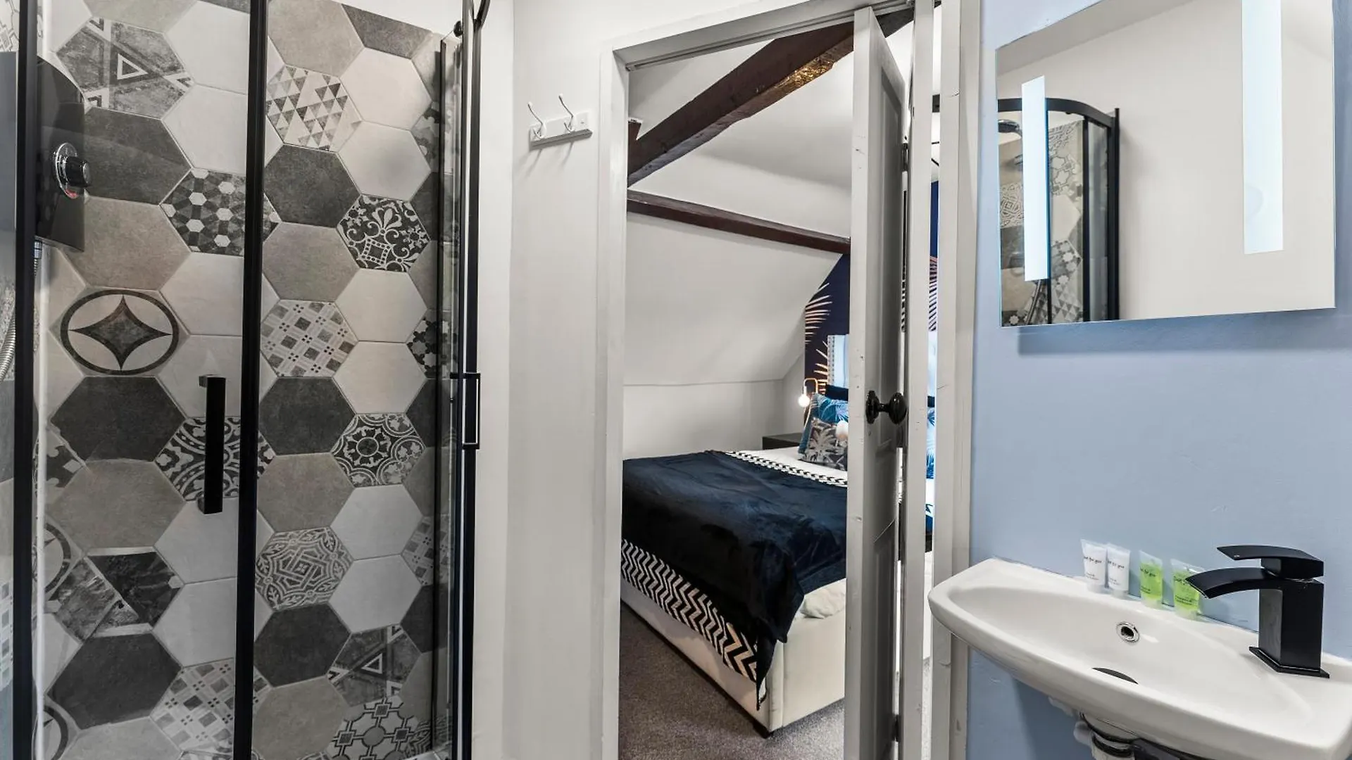 30 Percent Off The Sophisticated Abode - 3 Bed