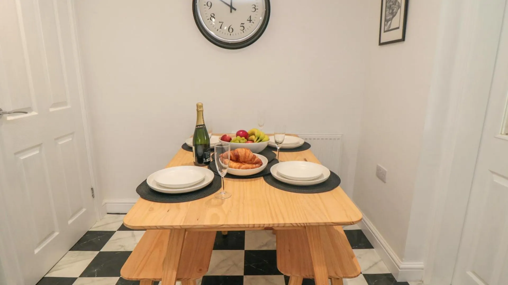 6 Clarence Place Holiday home *