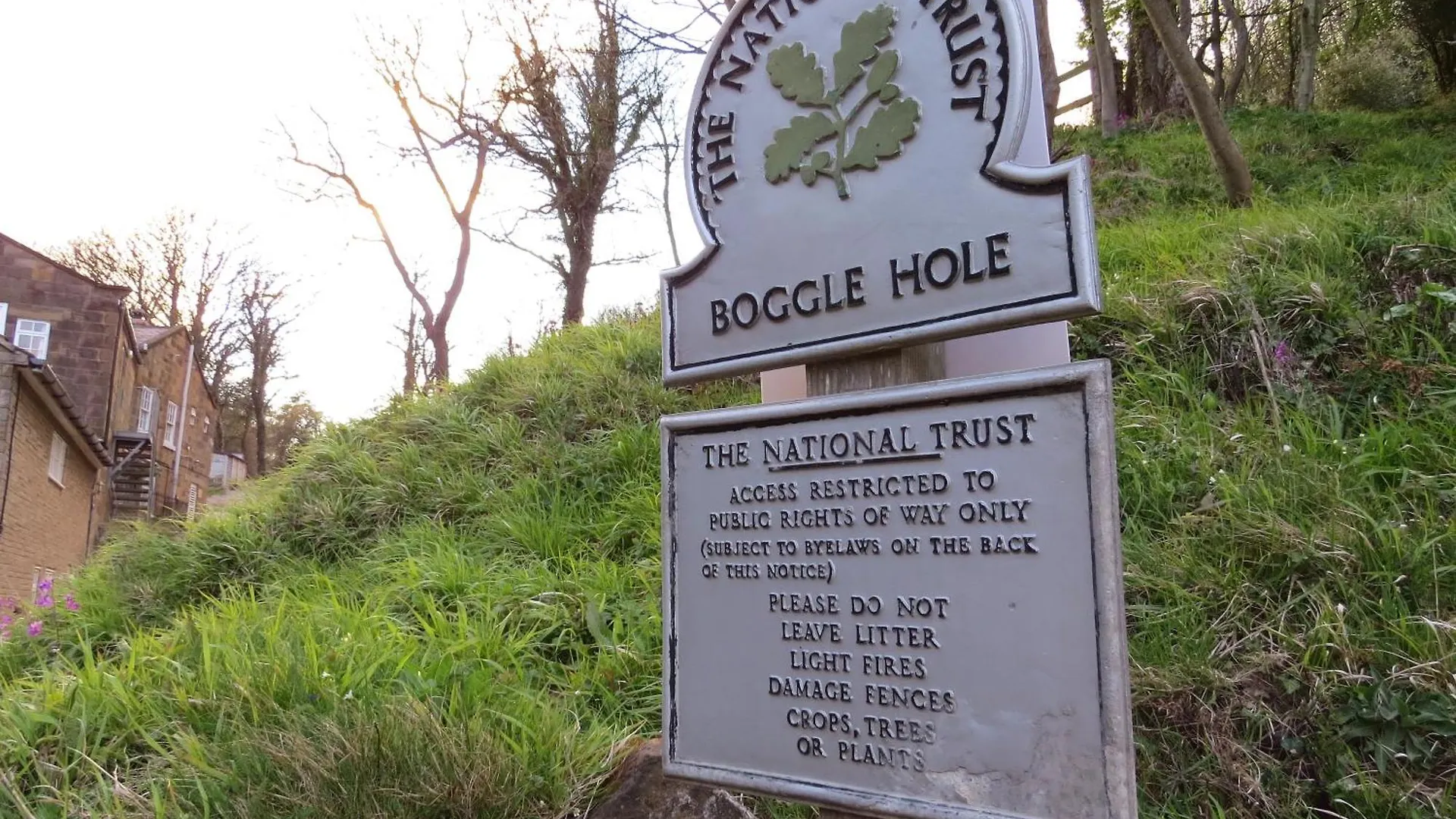 Yha Boggle Hole * Fylingthorpe