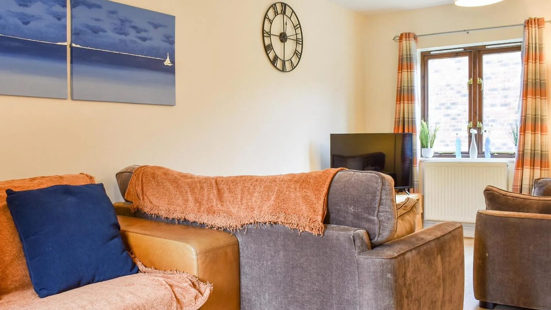 Riverside Holiday home