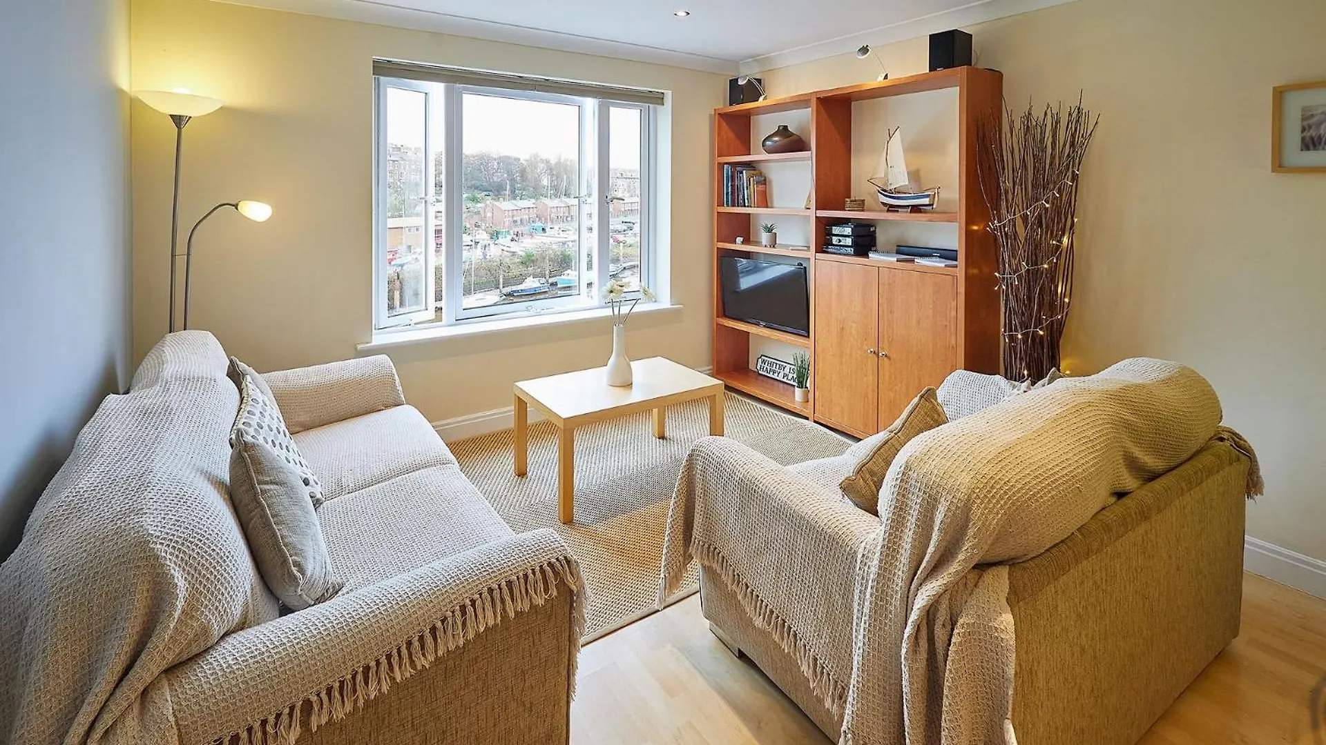 Apartment Host & - Seal View *