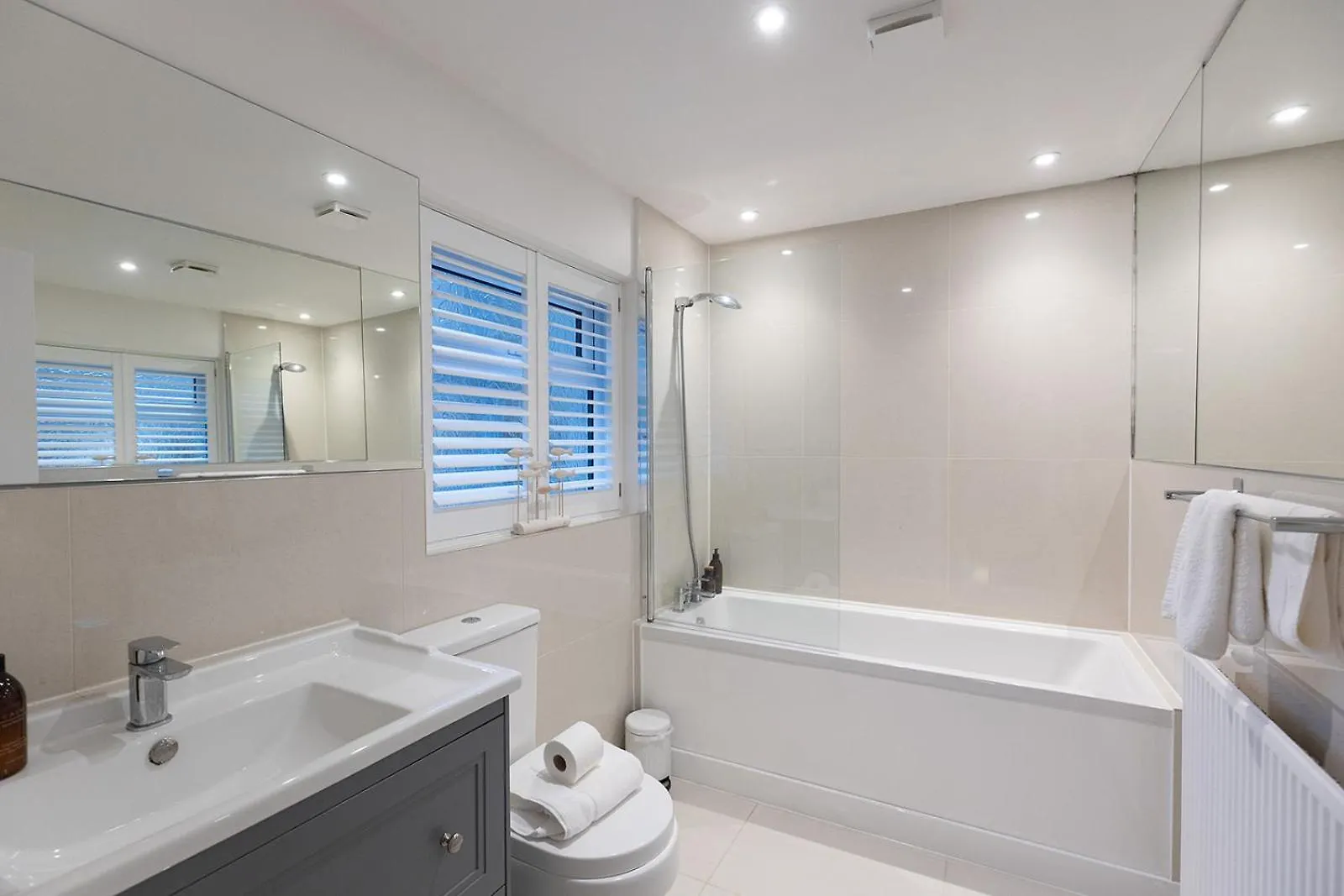 Sea Star - Coastal 3-bed Retreat In The Heart Of * Whitby