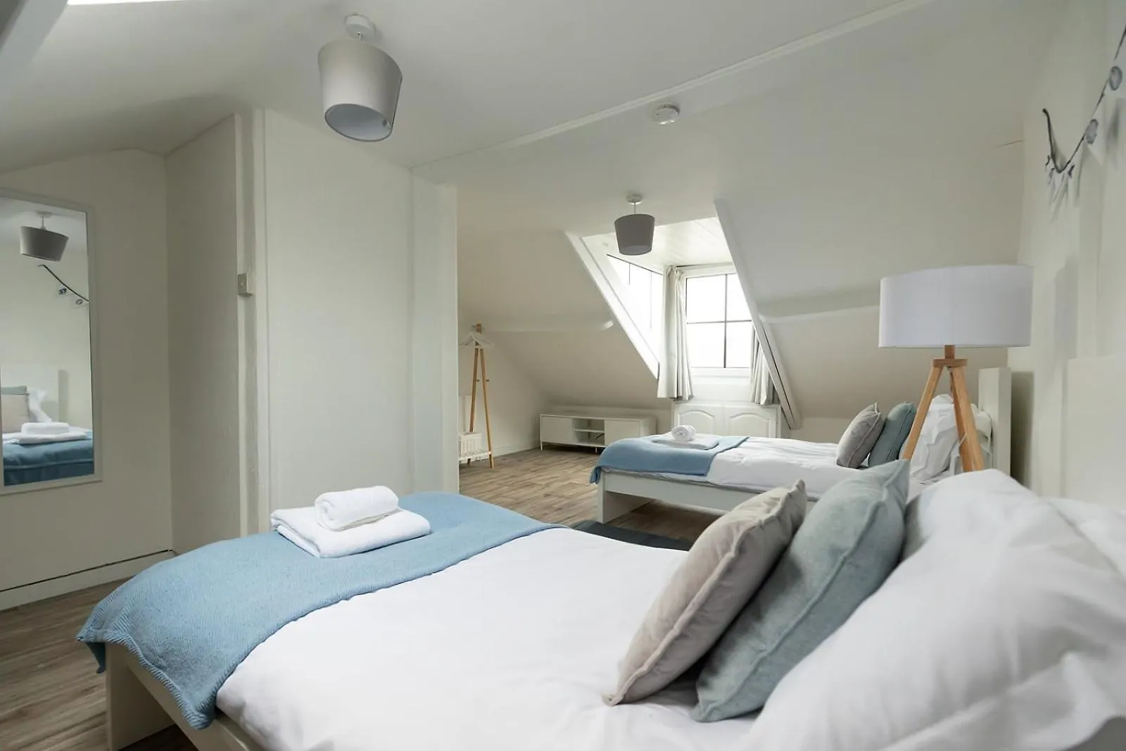 Sea Star - Coastal 3-bed Retreat In The Heart Of