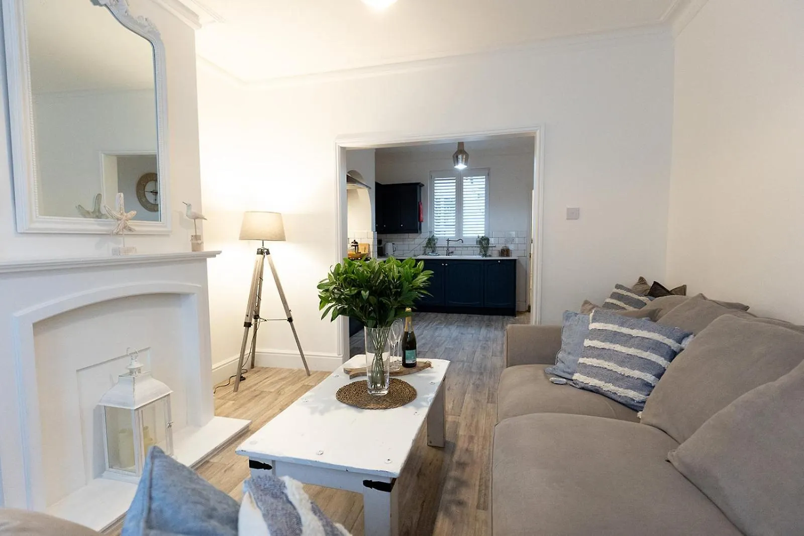 Sea Star - Coastal 3-bed Retreat In The Heart Of
