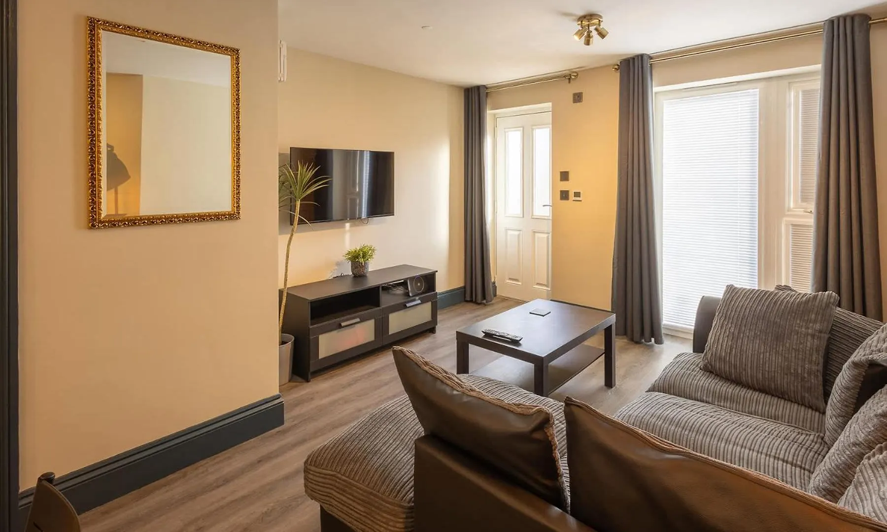 Apartment Le Mini Metro - Ground Floor