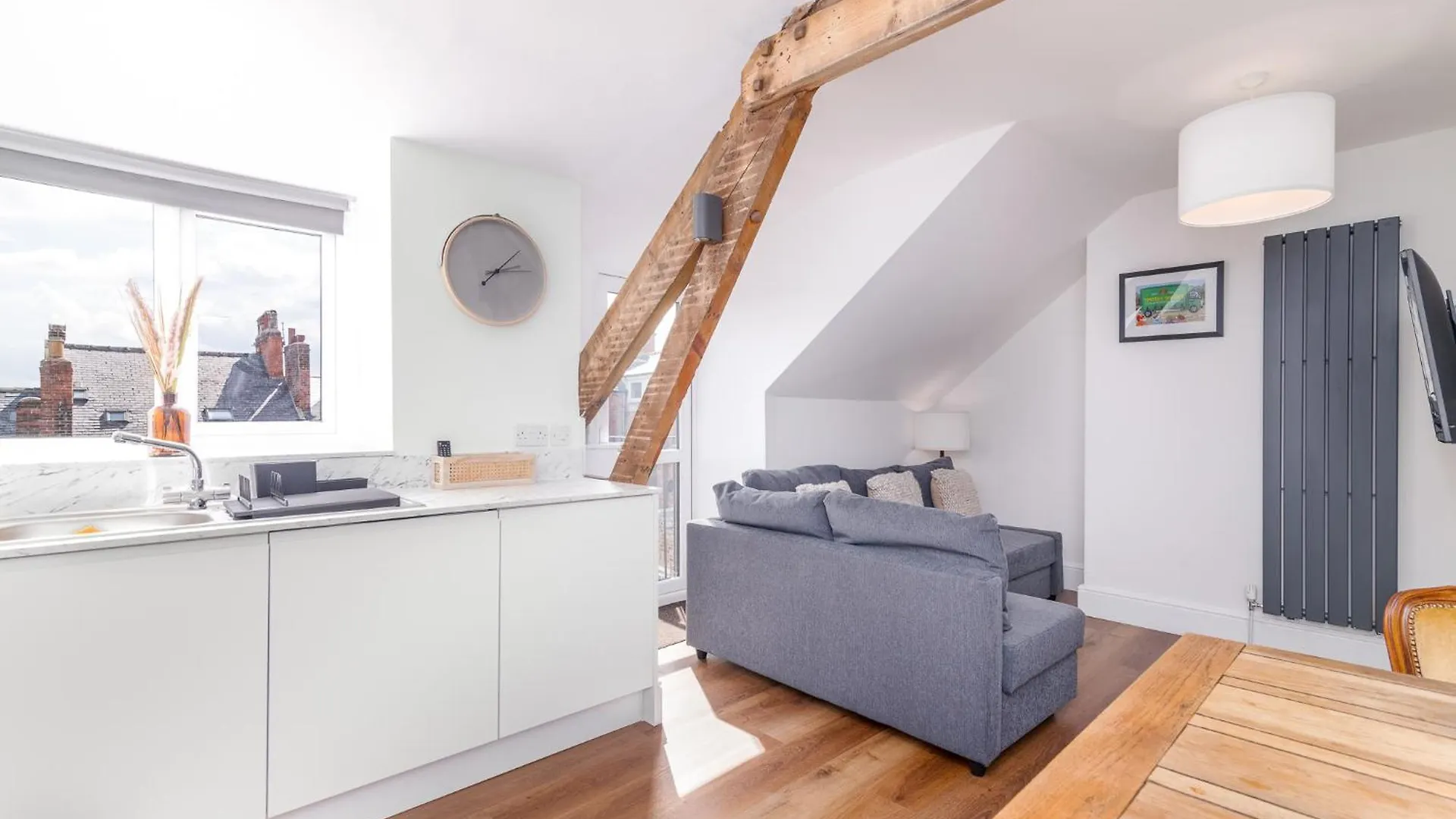 Apartment Heights - 5min Stroll To Harbour & Whitby