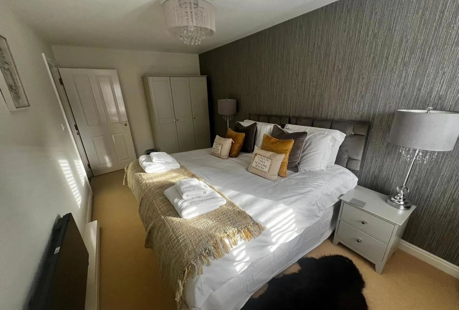 Majestic, Modern & Spacious Harbour-view With Parking Holiday home