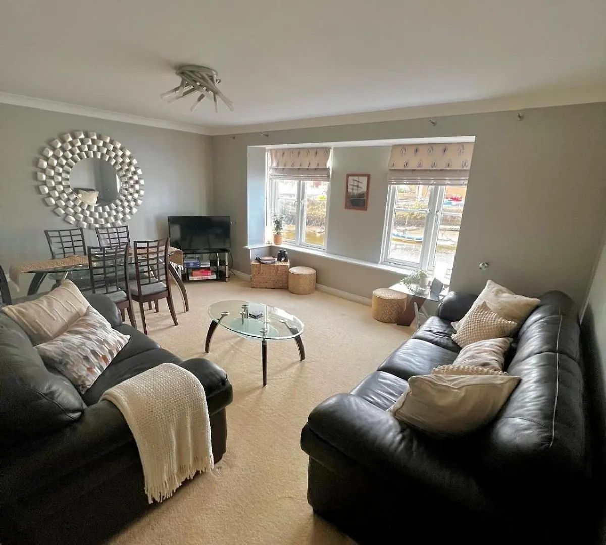 Dom wakacyjny Majestic, Modern & Spacious Harbour-view With Parking Whitby