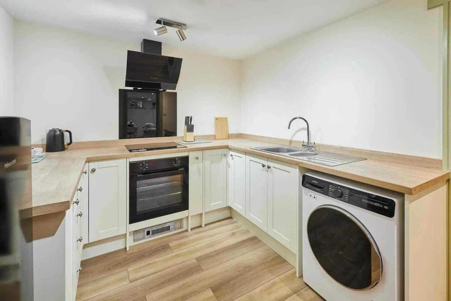 Host & - St Mary's Riverside Apartment Whitby