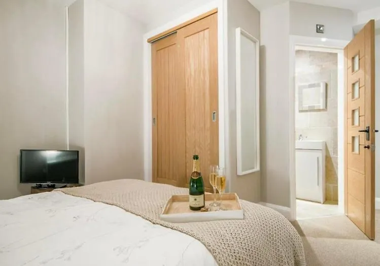 The Old Bakery - Luxury Three Bed House With Roof Terrace * Whitby