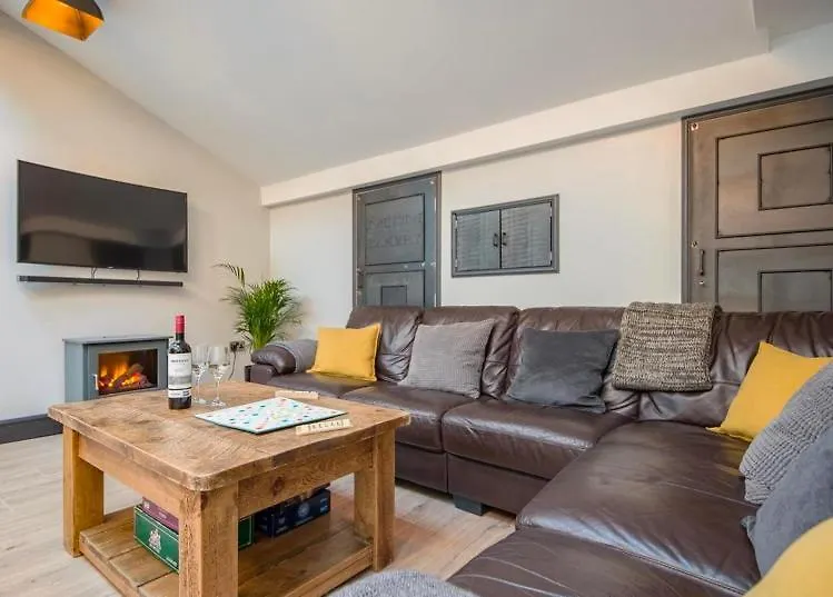 The Old Bakery - Luxury Three Bed House With Roof Terrace Holiday home Whitby