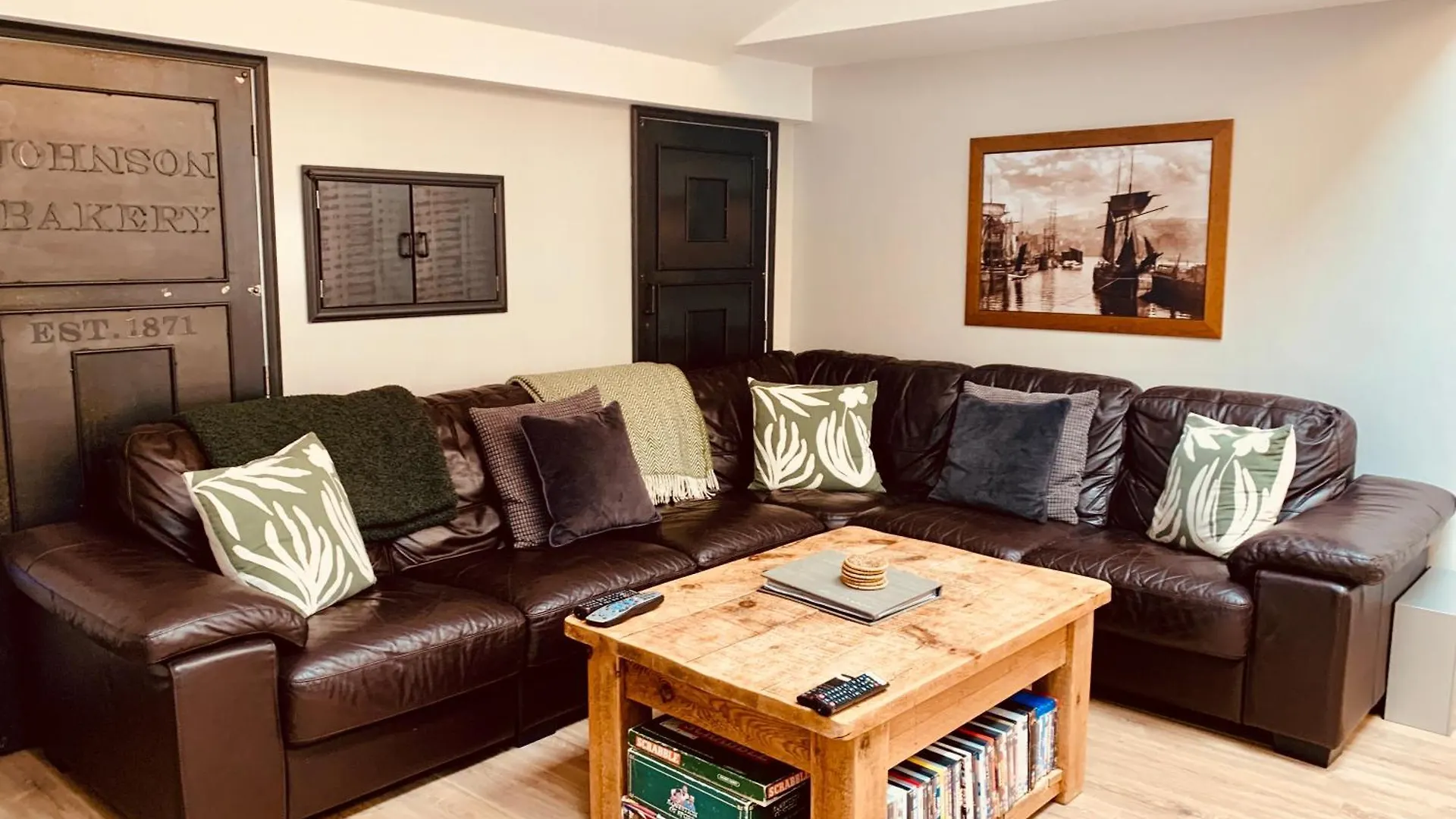 The Old Bakery - Luxury Three Bed House With Roof Terrace *