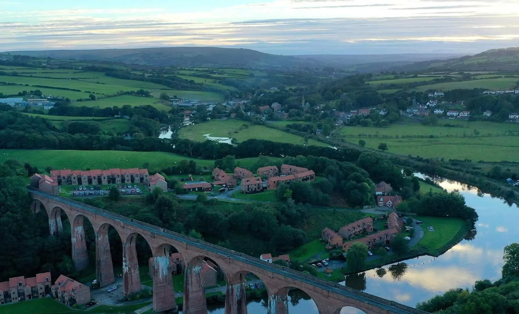 Holiday home Riverside - Overlooking The River *