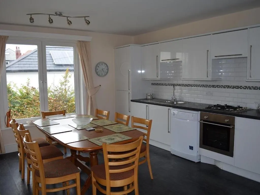 Seaview Apartment