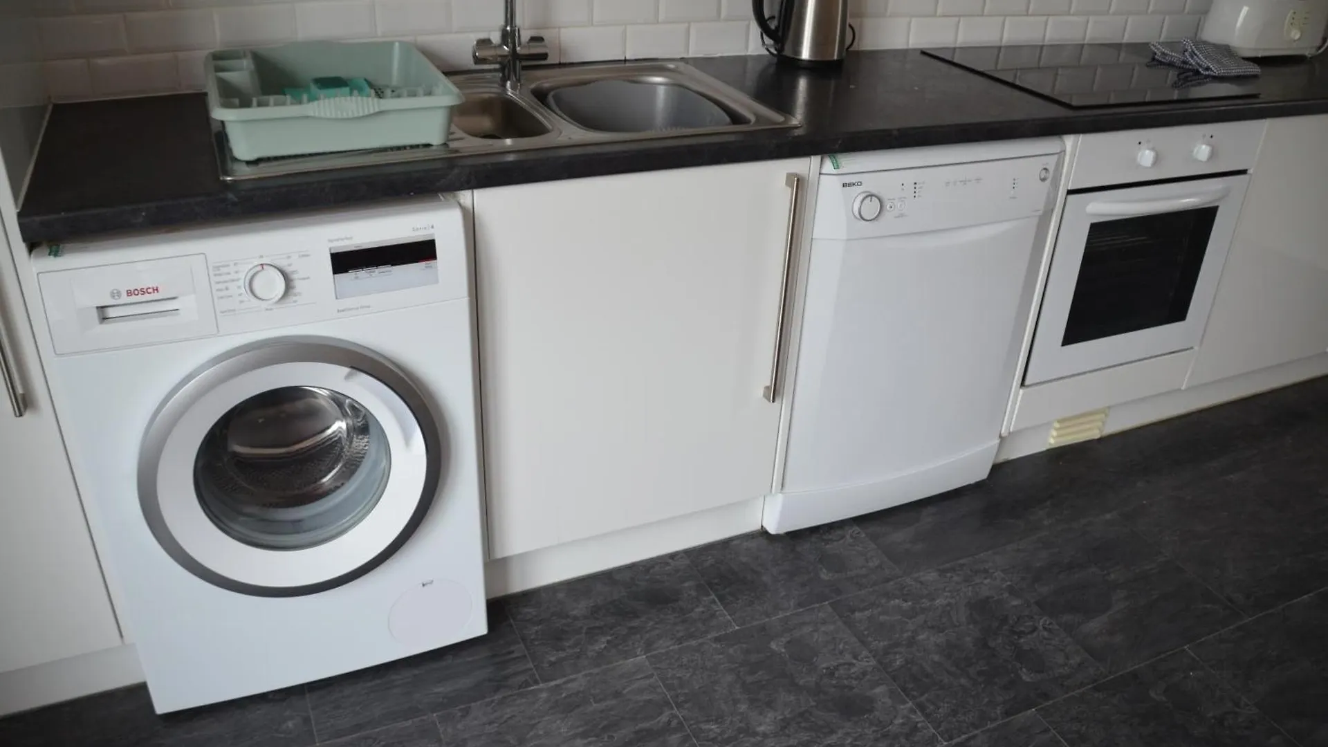 Seaview Large Flat Ideal For Two Families *