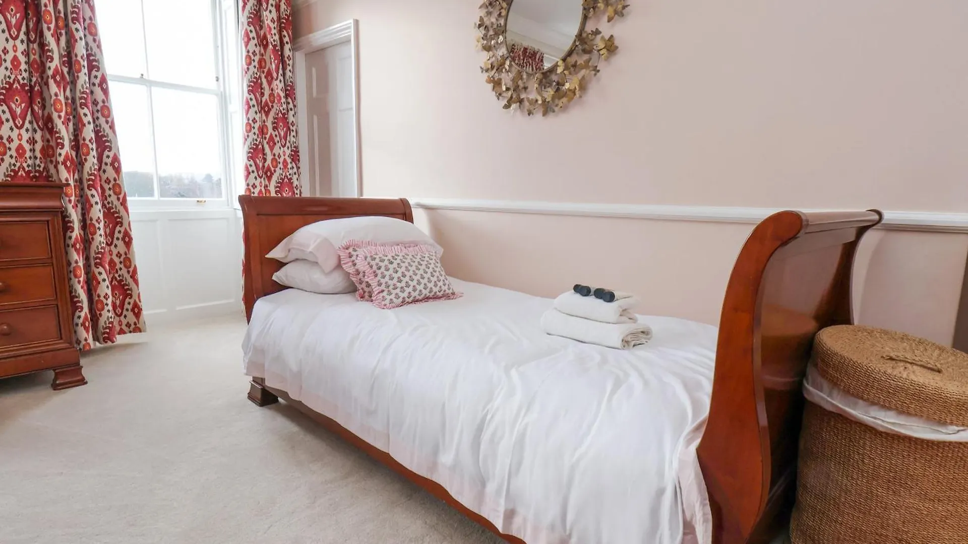 Holiday home 12 St Hilda's