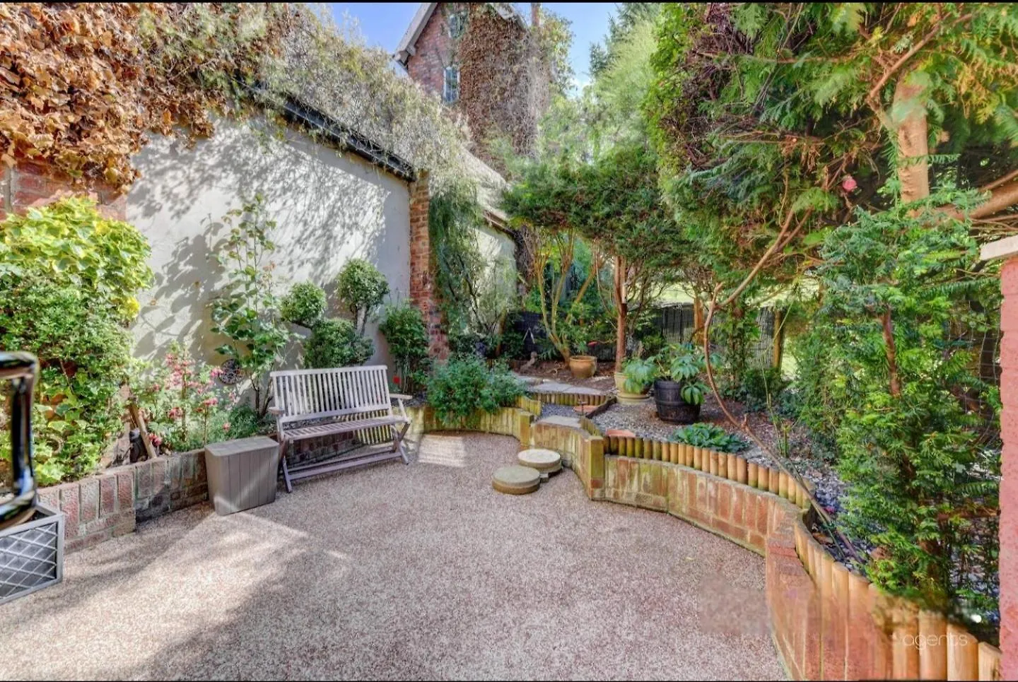 Apartment Courtyard With Free Onsite Parking, Garden, Short Flat Walk To Town Whitby