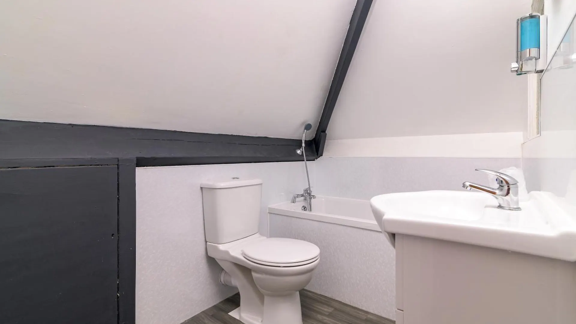 The Wheeldale Guest house 4*