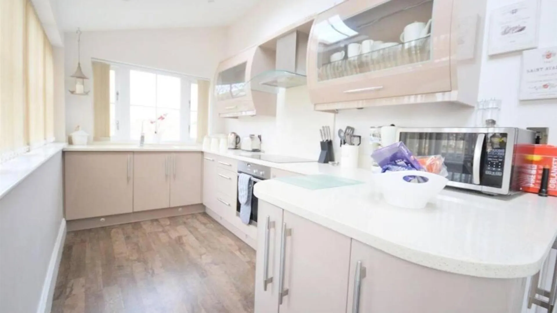 Exceptional Two-bedroom In With Parking And Stunning Views Whitby