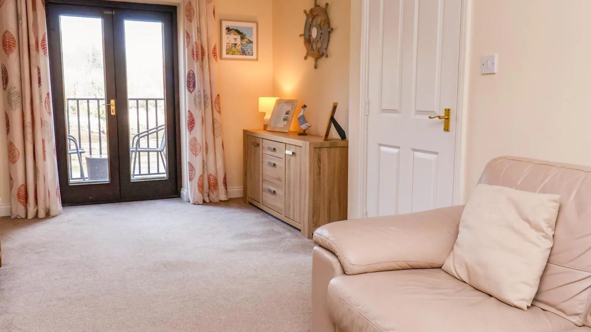 No 18 Riverside Walk Kingfisher Holiday home