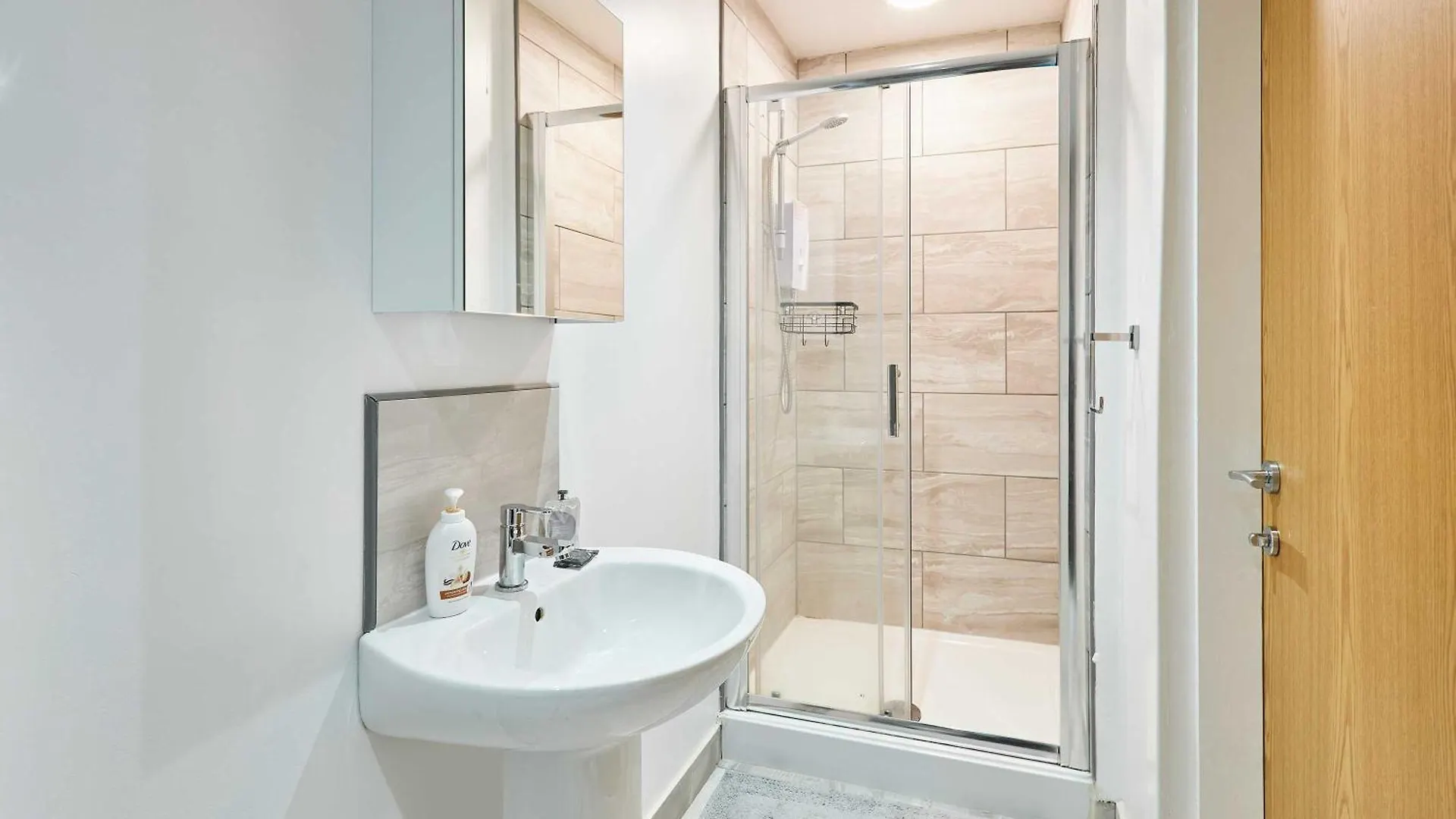 Host & - Benedictine Suite, Flat 9 * Whitby