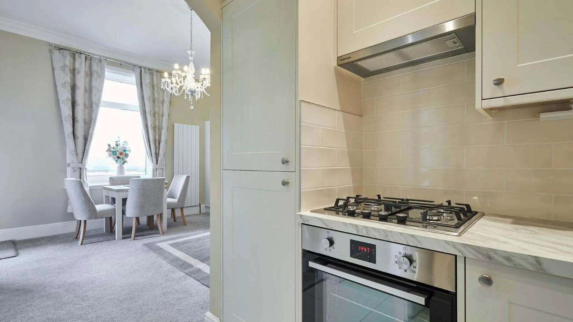 Host & - 3 Metropole Towers Apartment Whitby