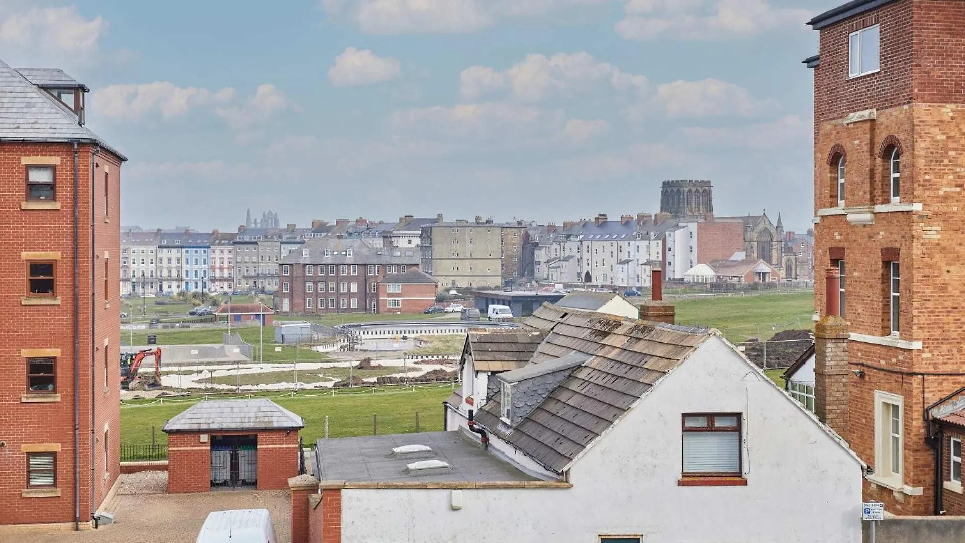 Host & - 3 Metropole Towers * Whitby