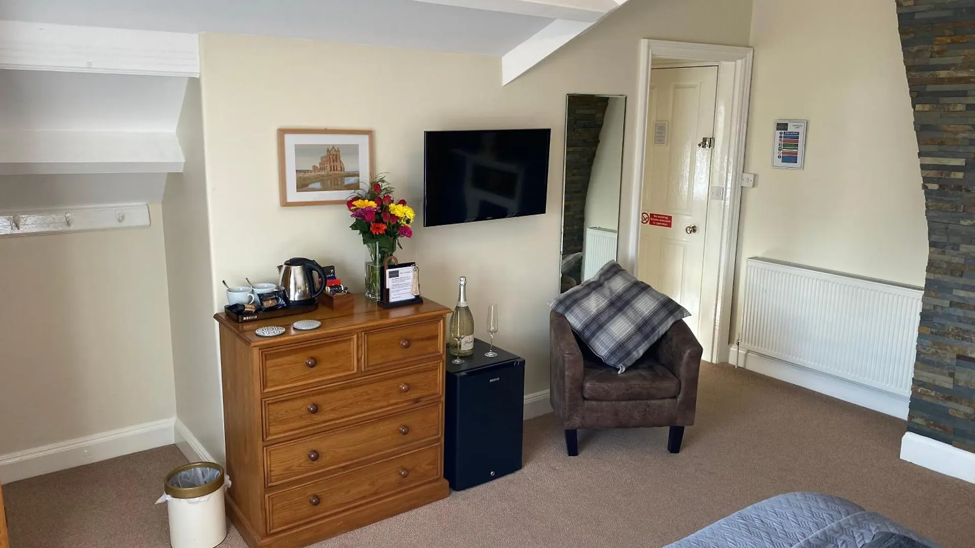 Guest house The Whalebone Arch