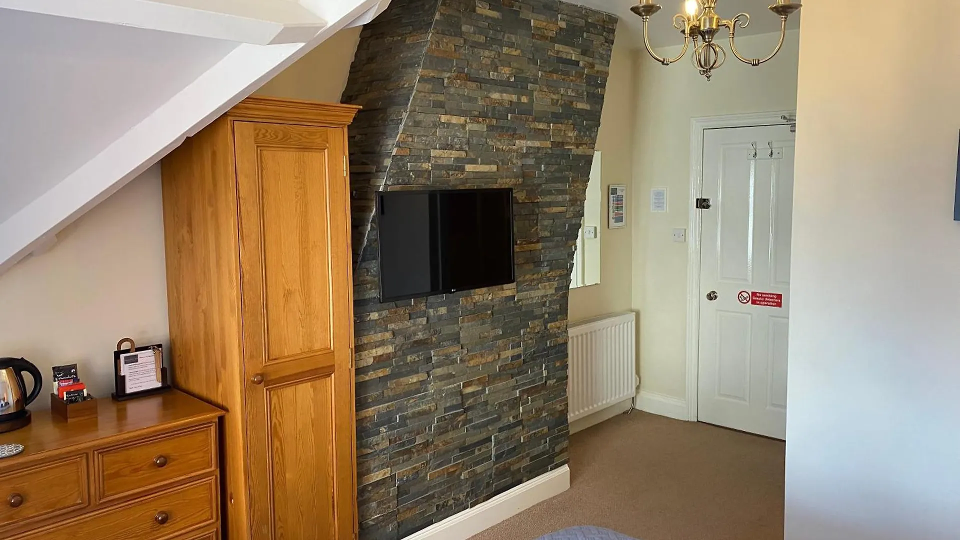 The Whalebone Arch 3*