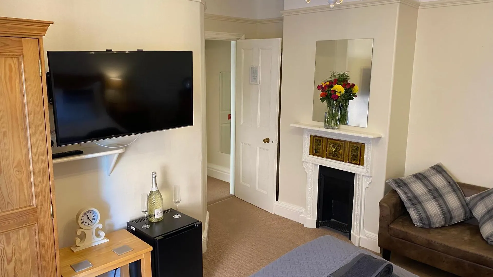 The Whalebone Arch Guest house 3*