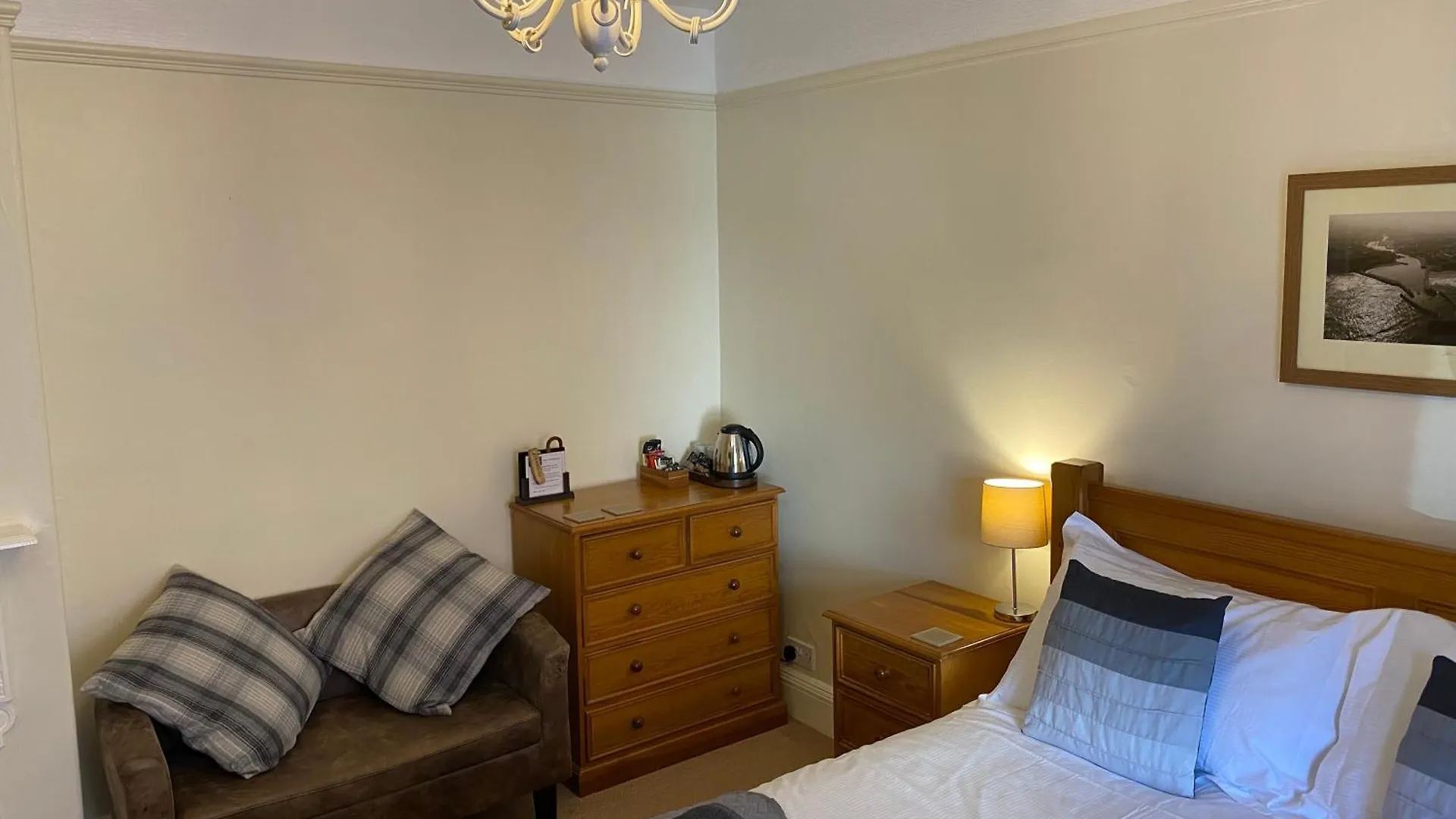 The Whalebone Arch Guest house