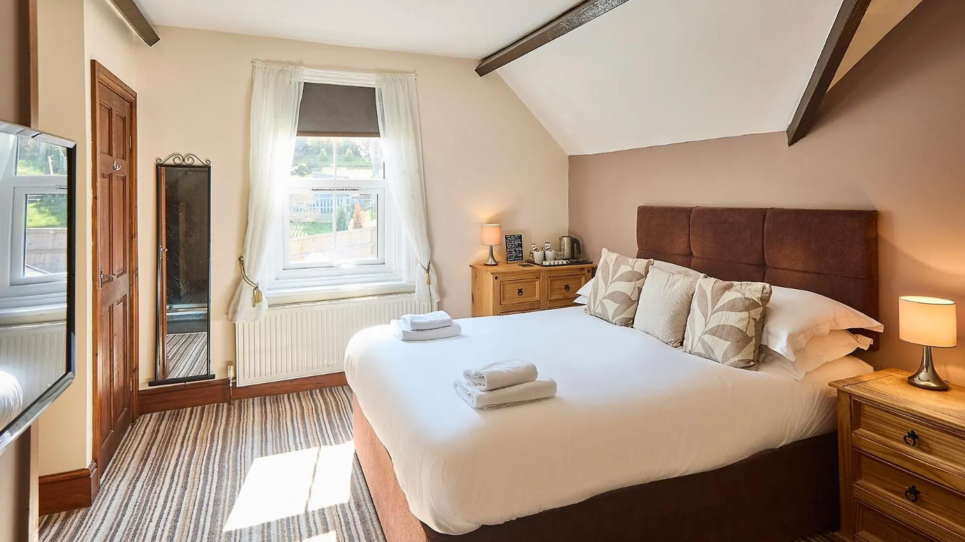 Rylstone Mere 3* Whitby