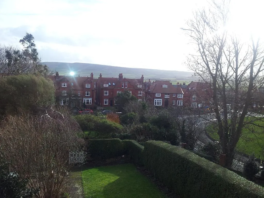 Bed & Breakfast Elm Grove 2*