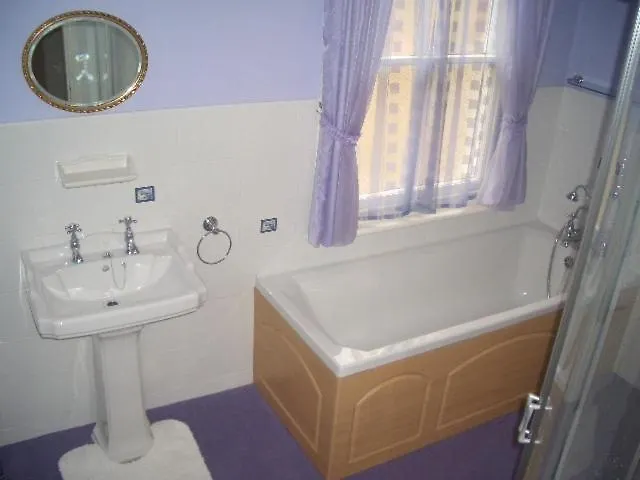 Big Sky Bed & Breakfast 2*