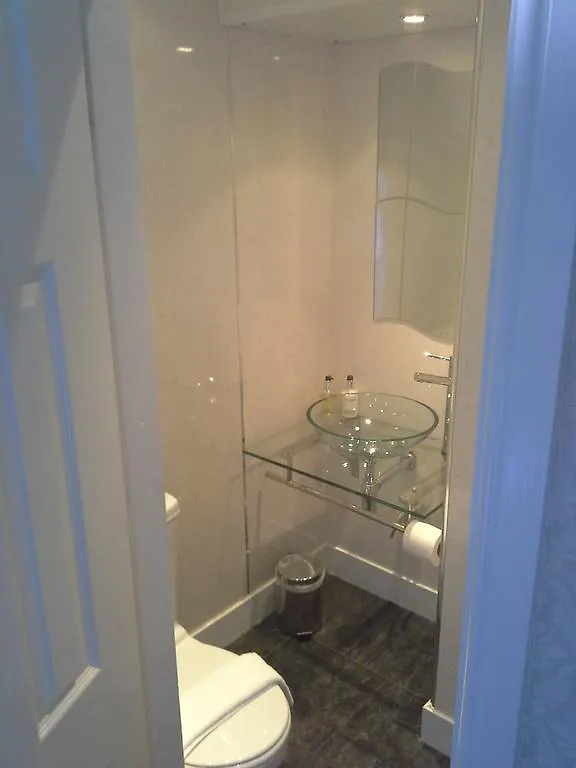 Arundel House 3* Γουίτμπι