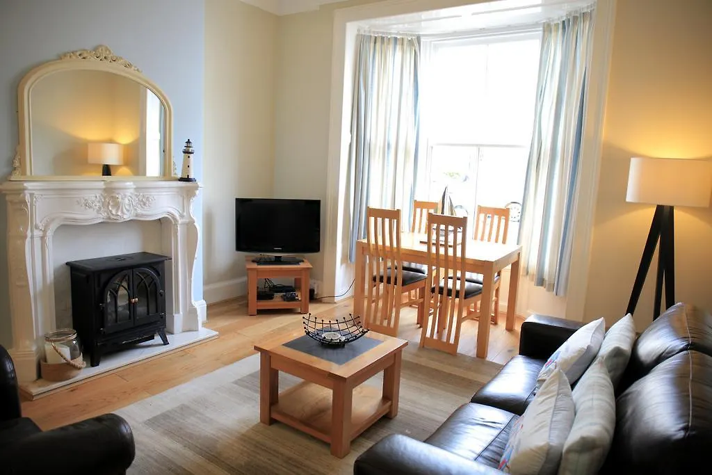 Elizabeth House 2* Whitby