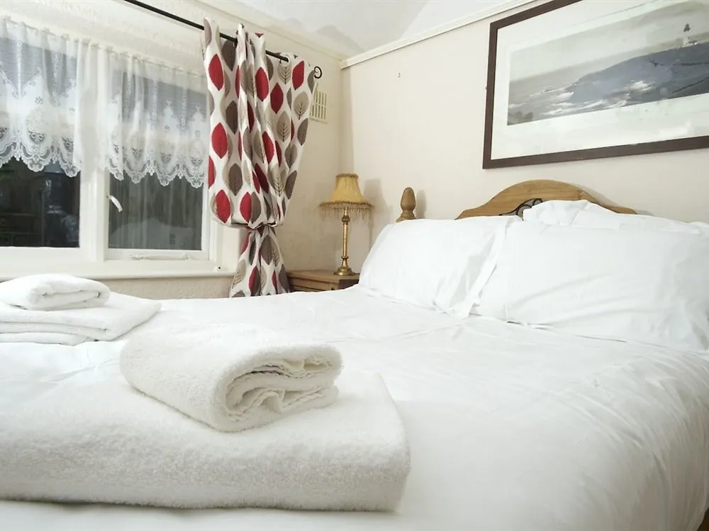 Hotel The Endeavour 3*