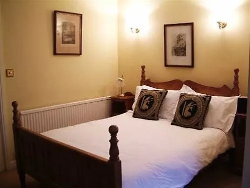 White Horse & Griffin Hotell