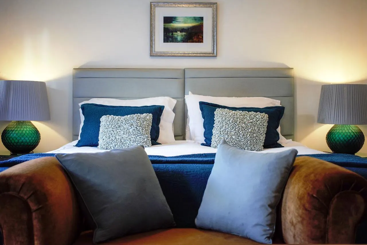 Hotell White Horse & Griffin 3*