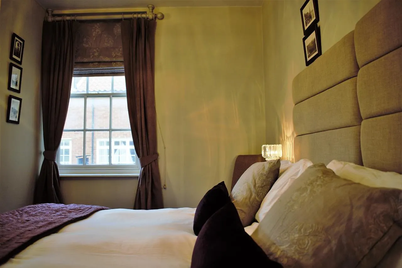 White Horse & Griffin Hotell