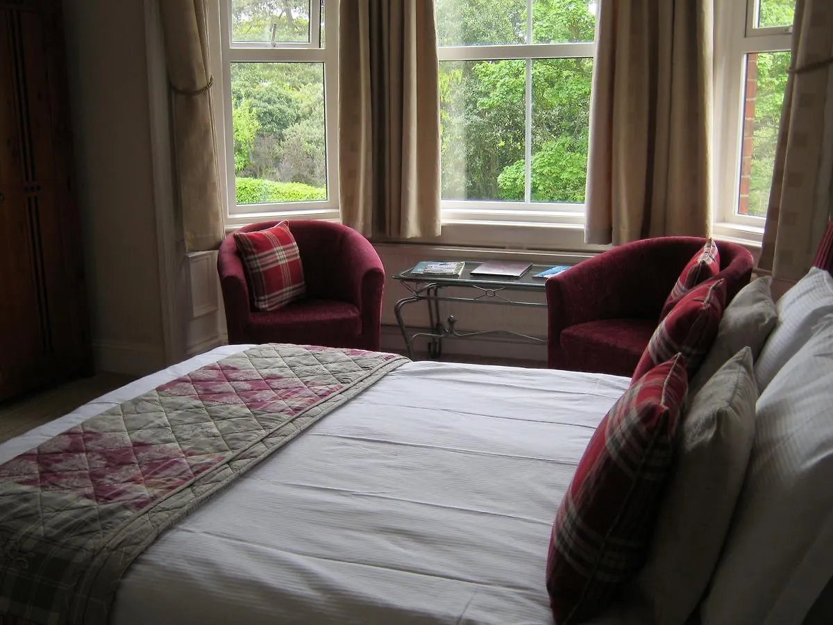 Autumn Leaves 4* Whitby